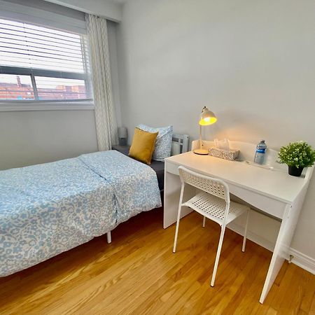 Sunny House - Main Floor, Free Parking, In Toronto酒店 外观 照片