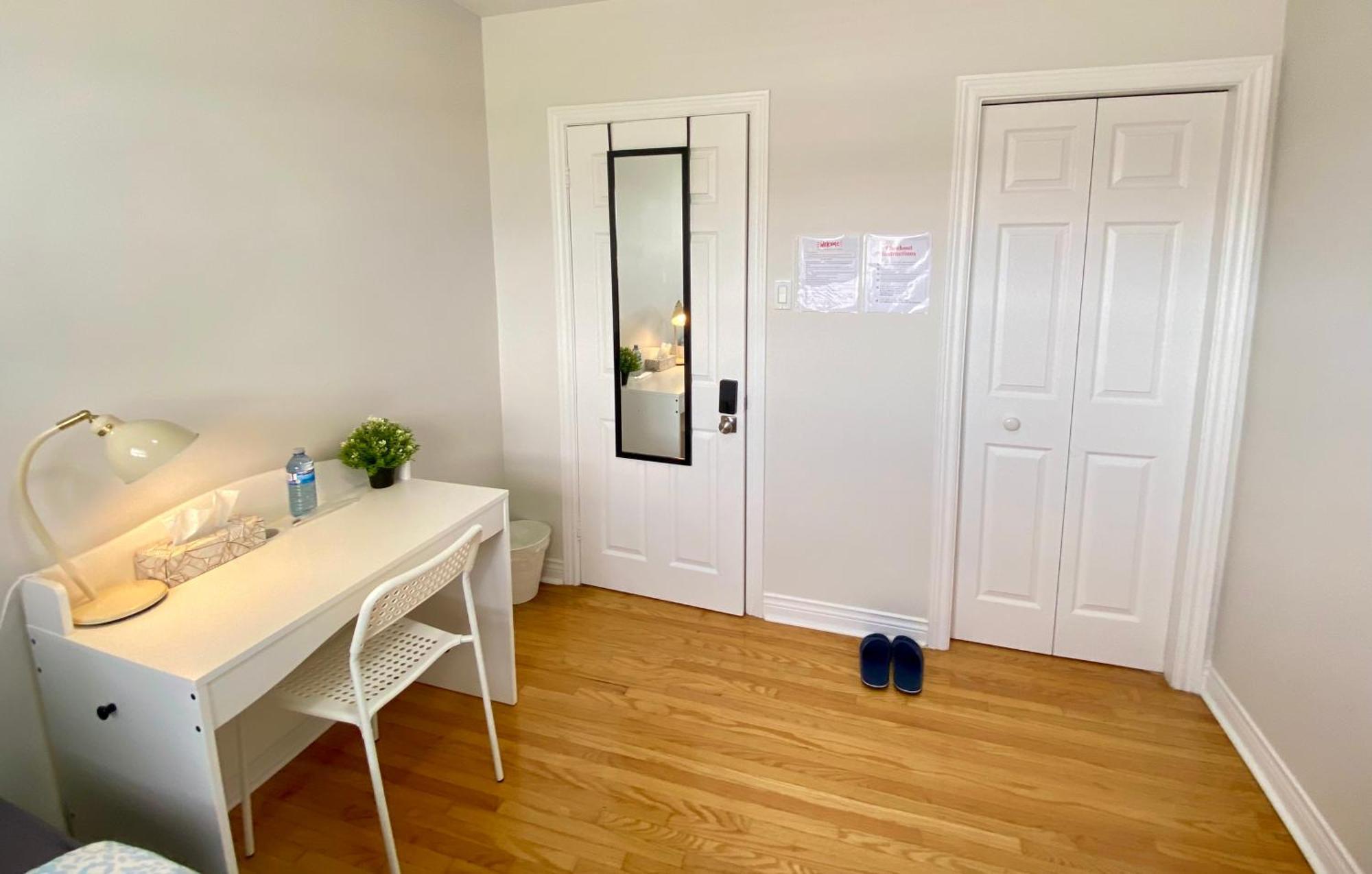 Sunny House - Main Floor, Free Parking, In Toronto酒店 外观 照片